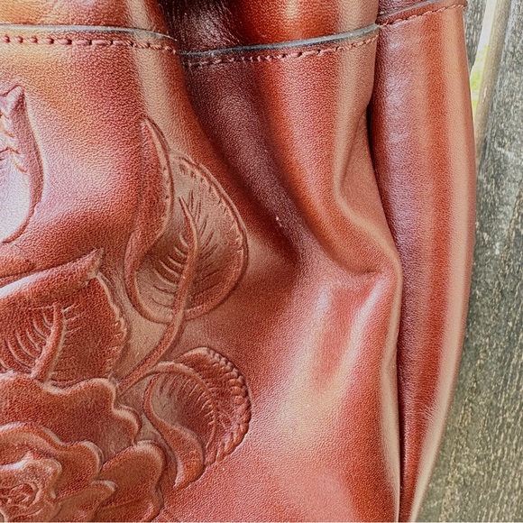 Patricia Nash Ashford Rose Tooled Leather Crossbody Satchel In British Tan - Picture 16 of 16